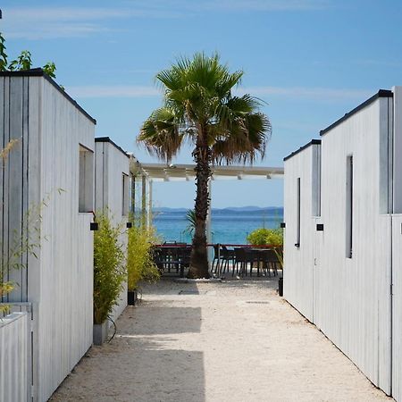 Boutique Style Eco-Beachhouse, Private Jacuzzi Privlaka  Exterior photo